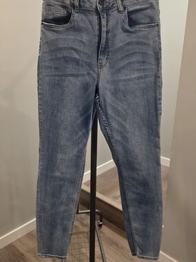 Zoo York Women's Skinny Jeans in Light Blue Wash